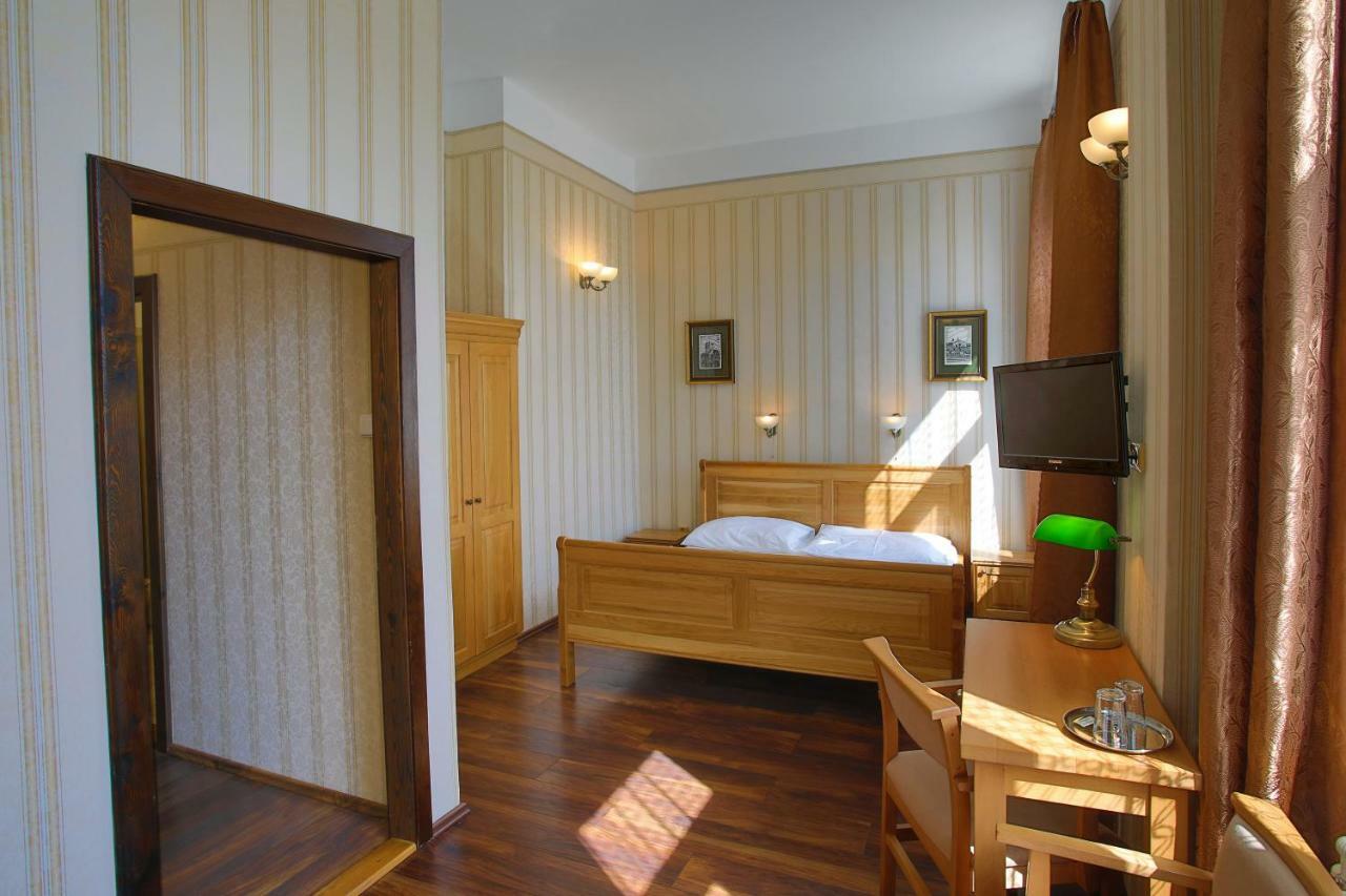 Hotel Stekl - Hrubá Skála Buitenkant foto
